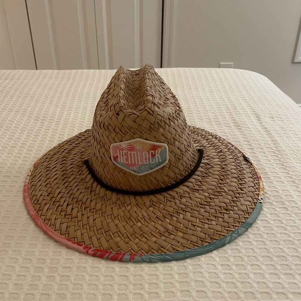Hemlock straw hat